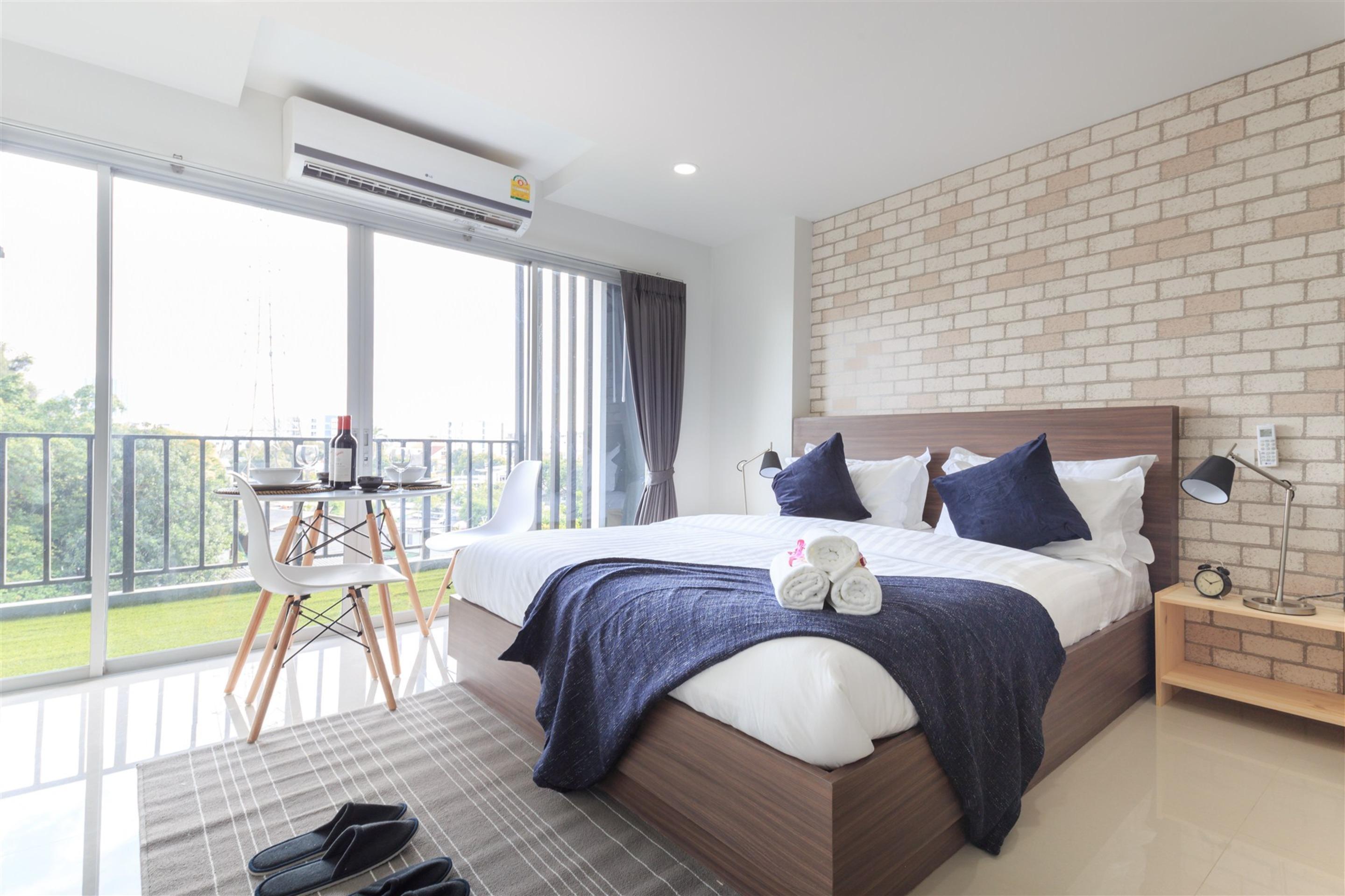 Q Space Residence Bangkok Luaran gambar