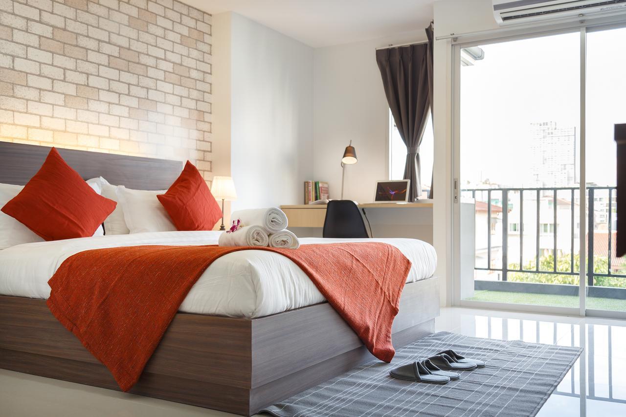 Q Space Residence Bangkok Luaran gambar