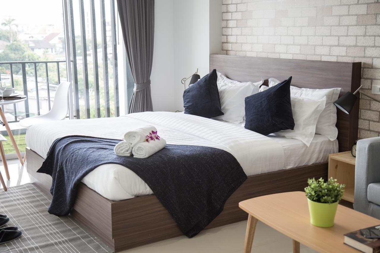 Q Space Residence Bangkok Luaran gambar